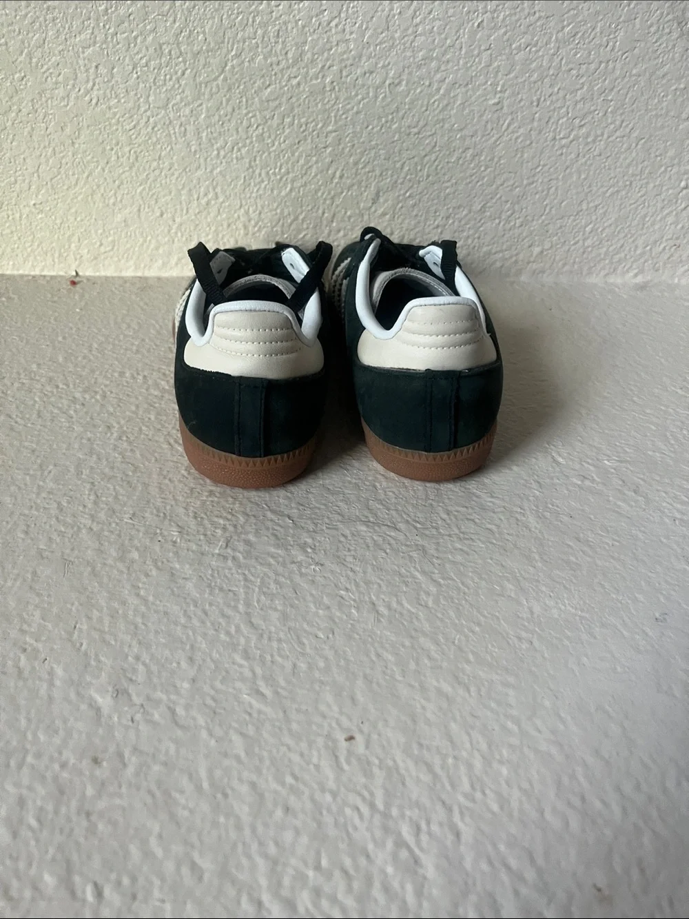 adidas Kids Suede & leather Sneakers in Black &White.never worn! No tag nor box. - Picture 3 of 5